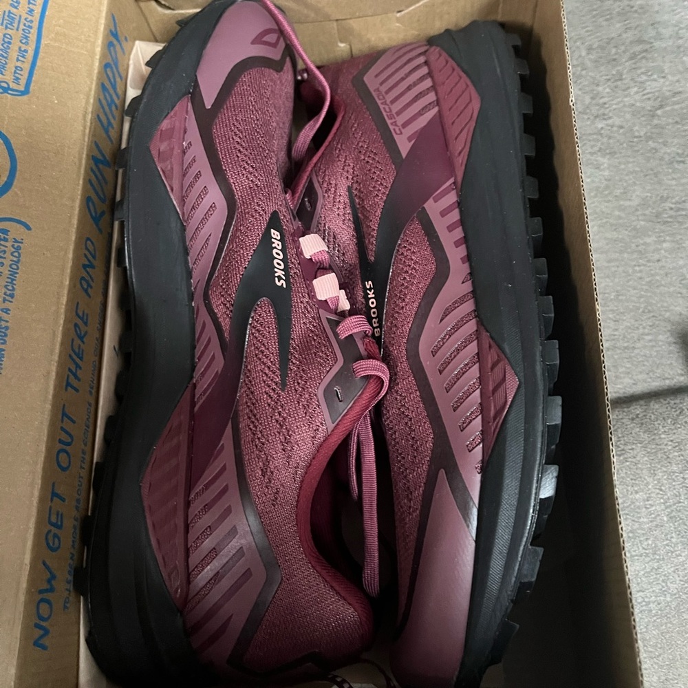 Brooks Women’s Cascadia 15 Trail Shoes NEW Size 10.5 M